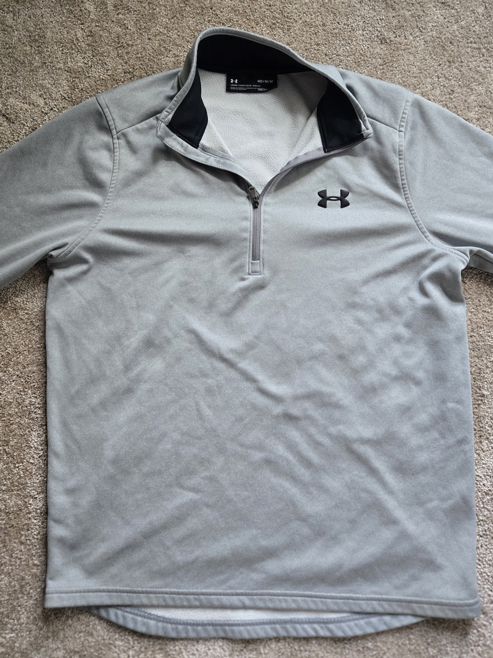 Under Armour Men’s Light Gray Quarter-Zip Pullover with Black Trim